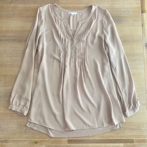 Beige DR2 Long Sleeve Blouse size Large